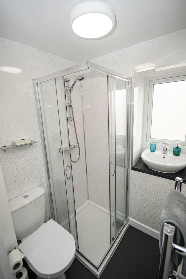 Wheal Wellington - Gorgeous Ensuite Bedrooms With Access To A Beautiful Shared Kitchen In A Lovingly Renovated Property Camborne Exterior photo